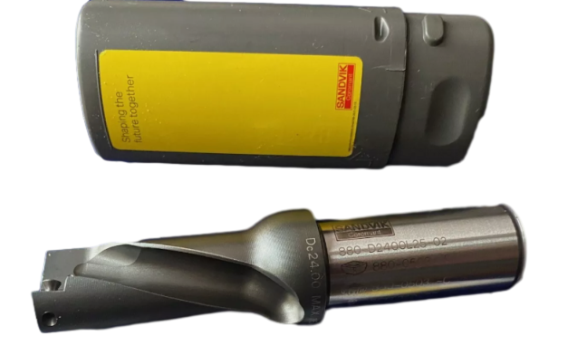 SANDVIK 880-D2400L25-02